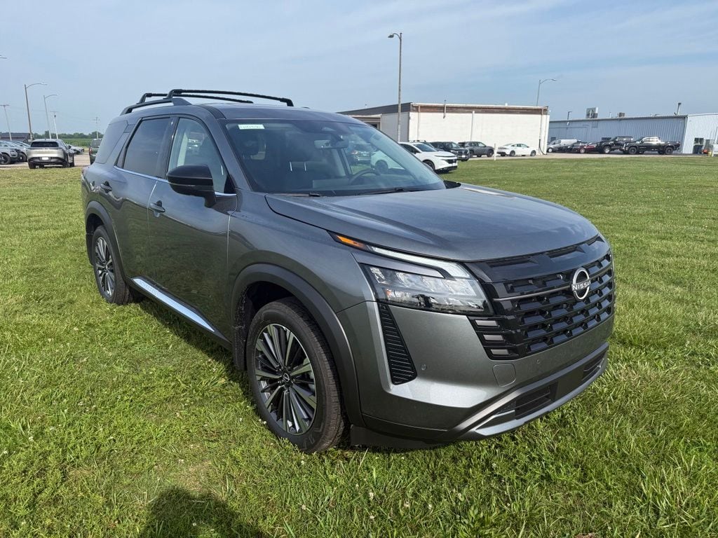 New 2026 Nissan Pathfinder Platinum SUV