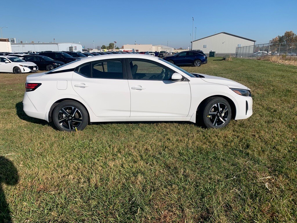 New 2025 Nissan Sentra SV Sedan