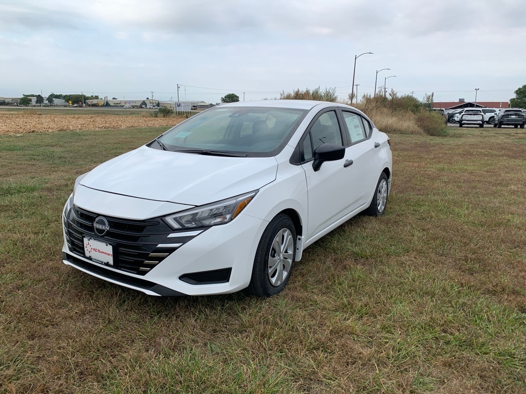 New 2025 Nissan Versa 1.6 S Sedan