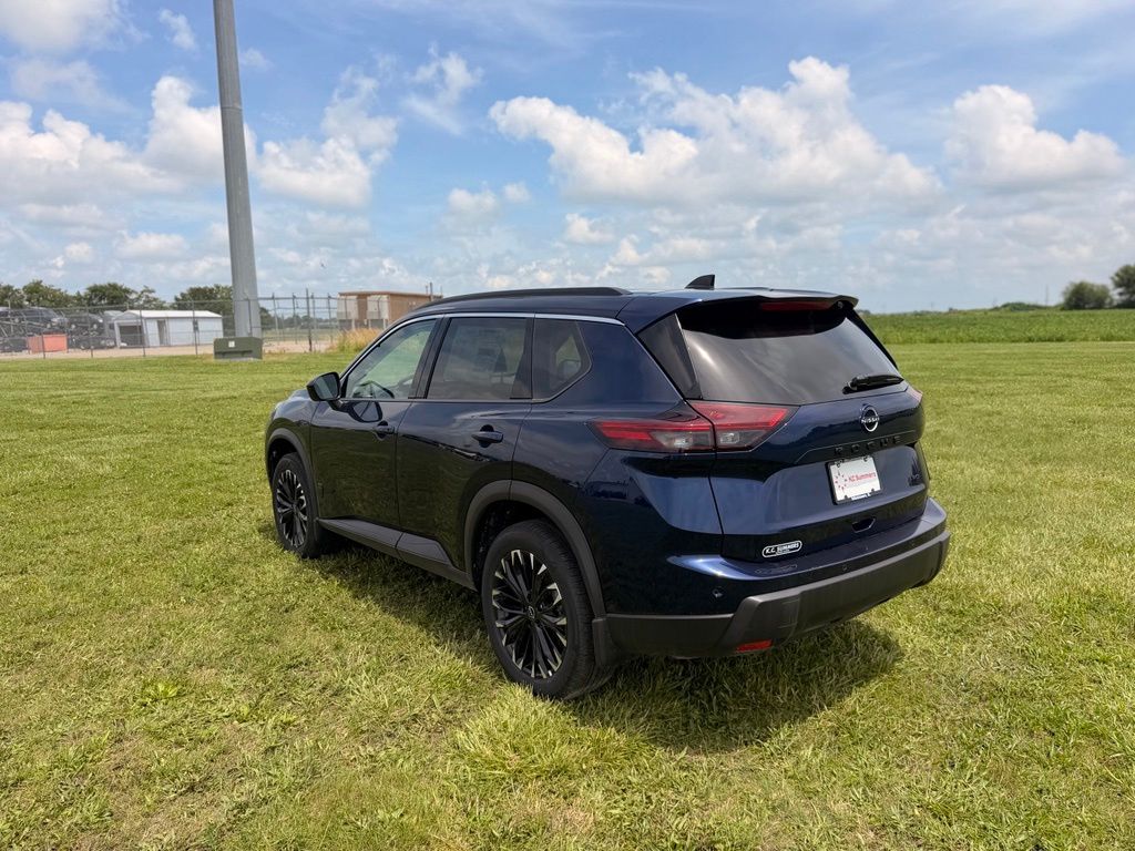 2026 Nissan Rogue Dark Armor - Photo 7