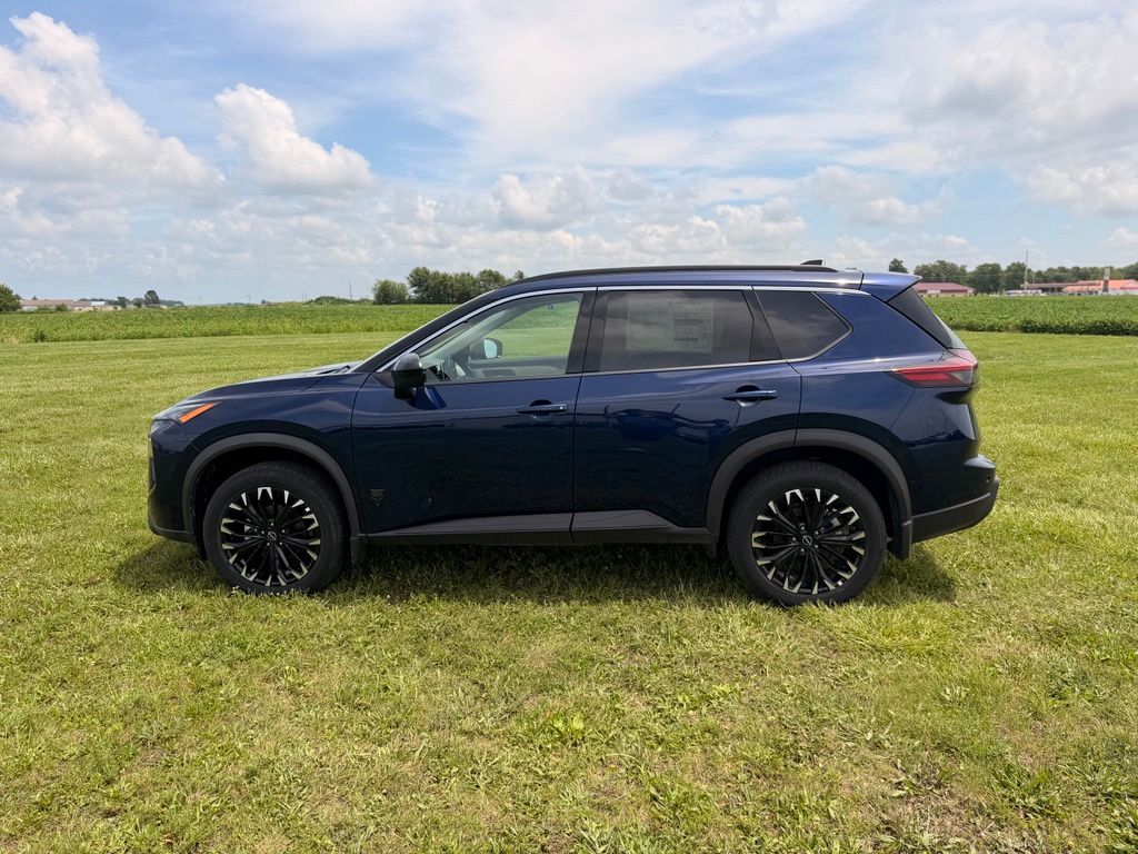 2026 Nissan Rogue Dark Armor - Photo 8