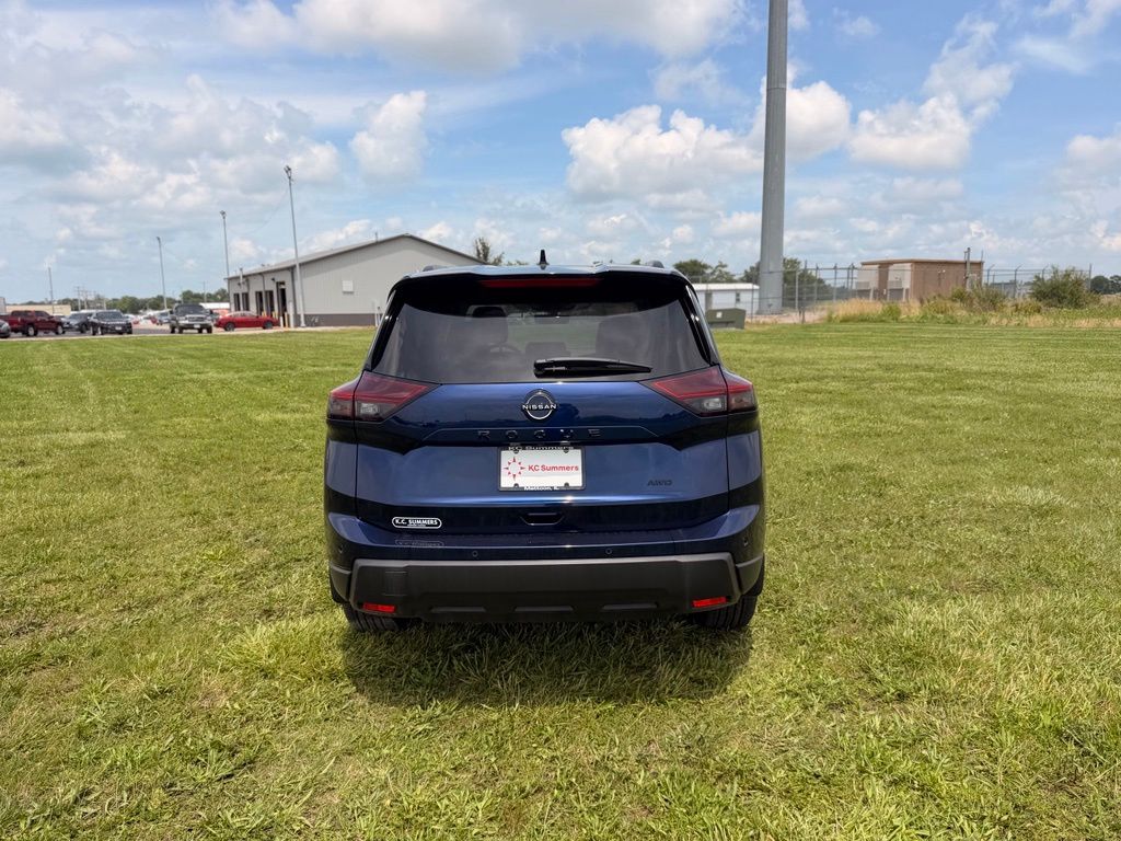2026 Nissan Rogue Dark Armor - Photo 6