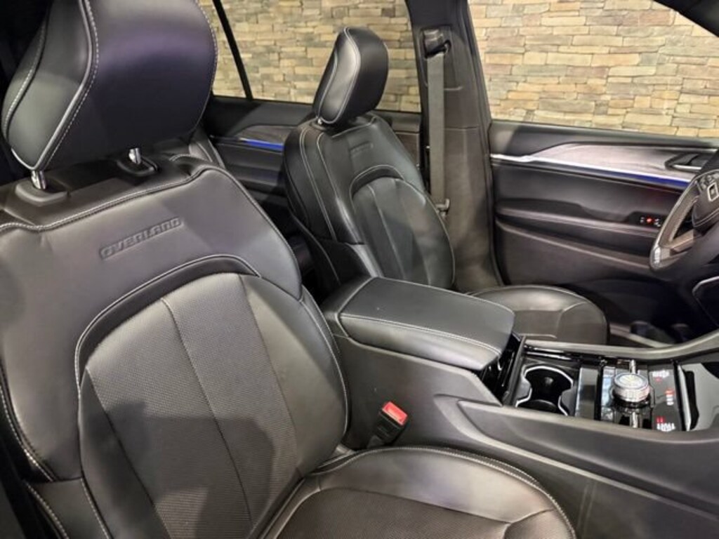 Used 2023 Jeep Grand Cherokee L Overland SUV