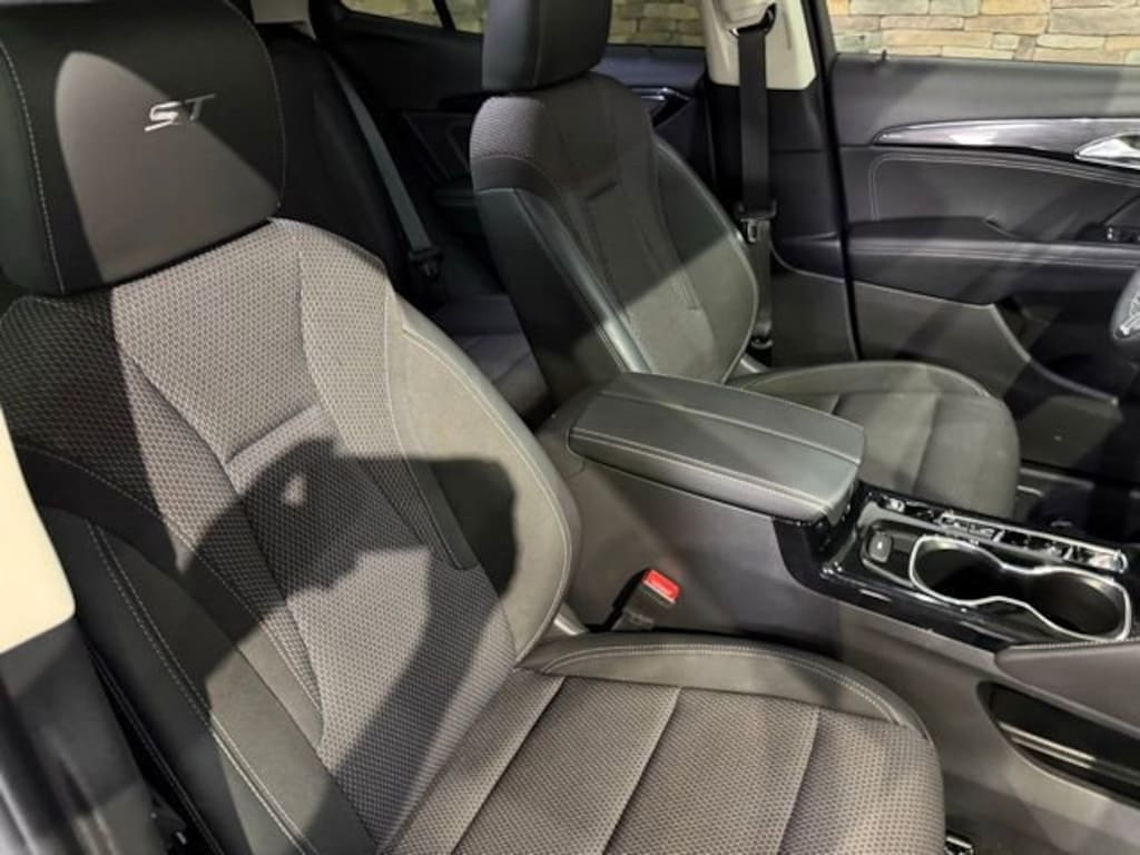 Used 2023 Buick Envision Preferred SUV