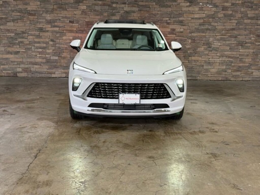 Used 2024 Buick Envision Avenir SUV