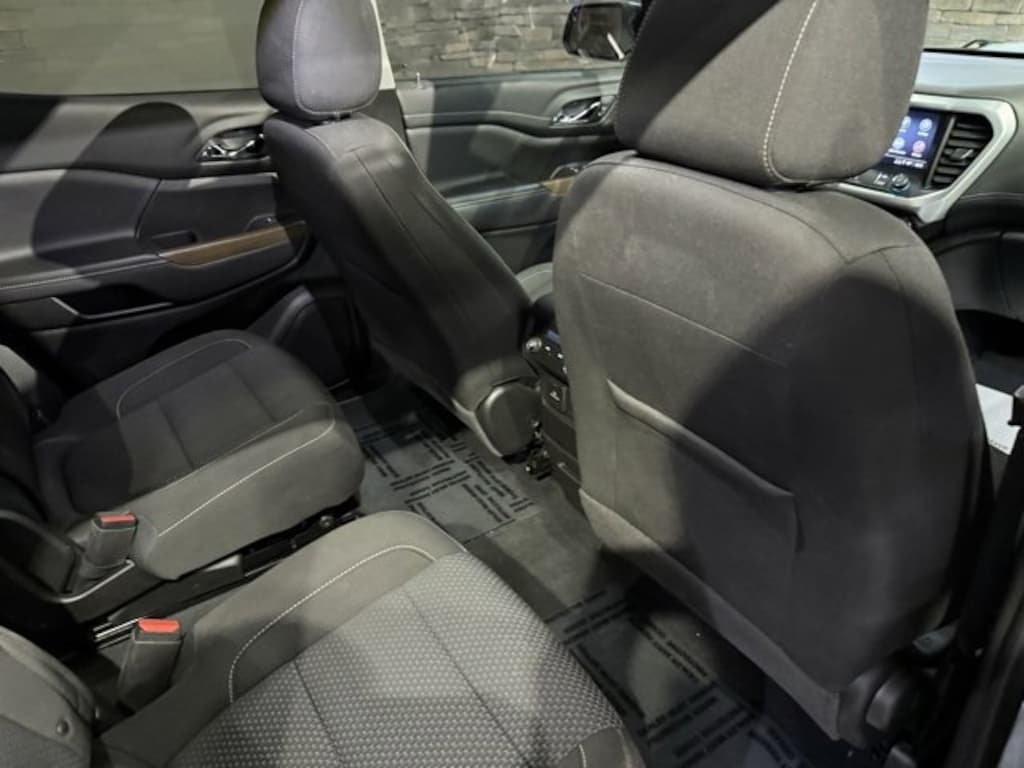 Used 2023 GMC Acadia SLE SUV