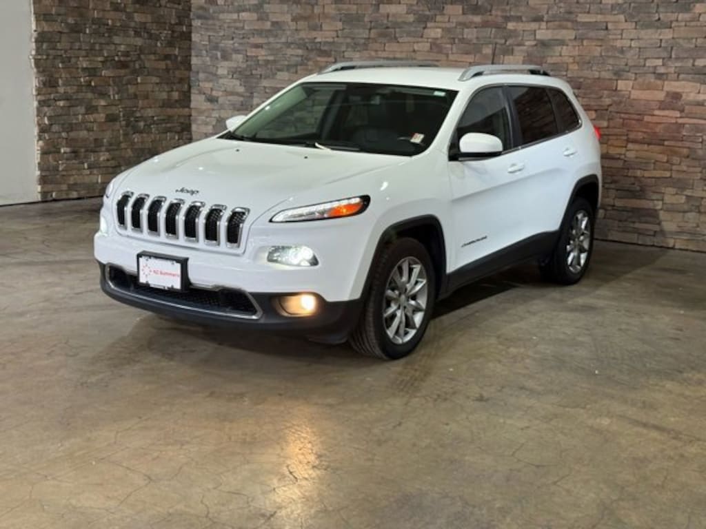 Used 2018 Jeep Cherokee Limited FWD SUV