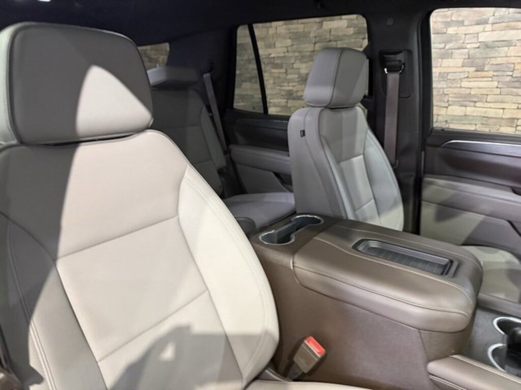 Used 2023 GMC Yukon SLT SUV