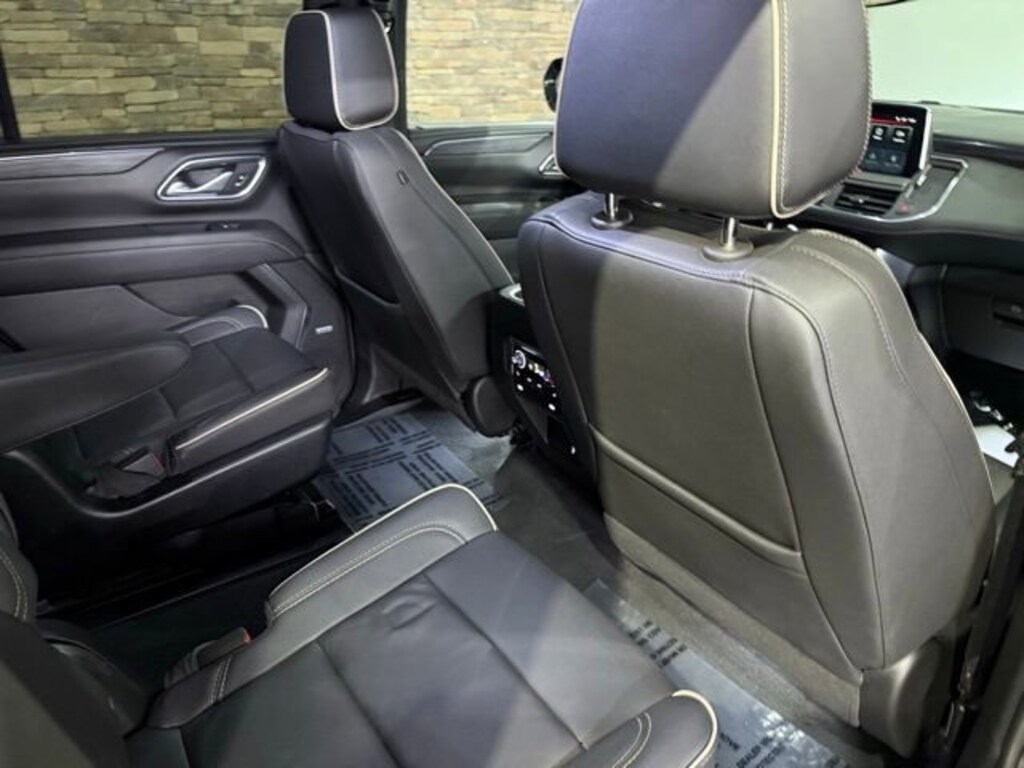 Used 2023 GMC Yukon SLT SUV