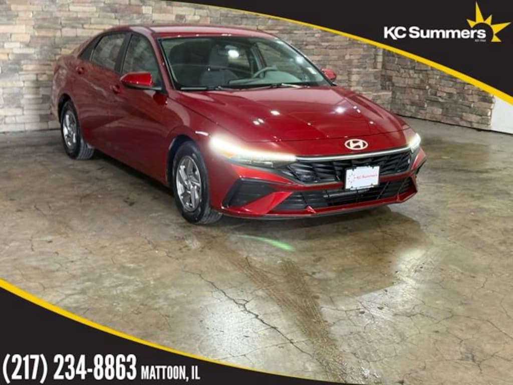 Used 2025 Hyundai Elantra SE Sedan