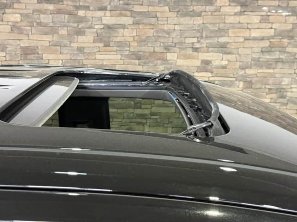 Used 2023 GMC Canyon Denali Truck Crew Cab