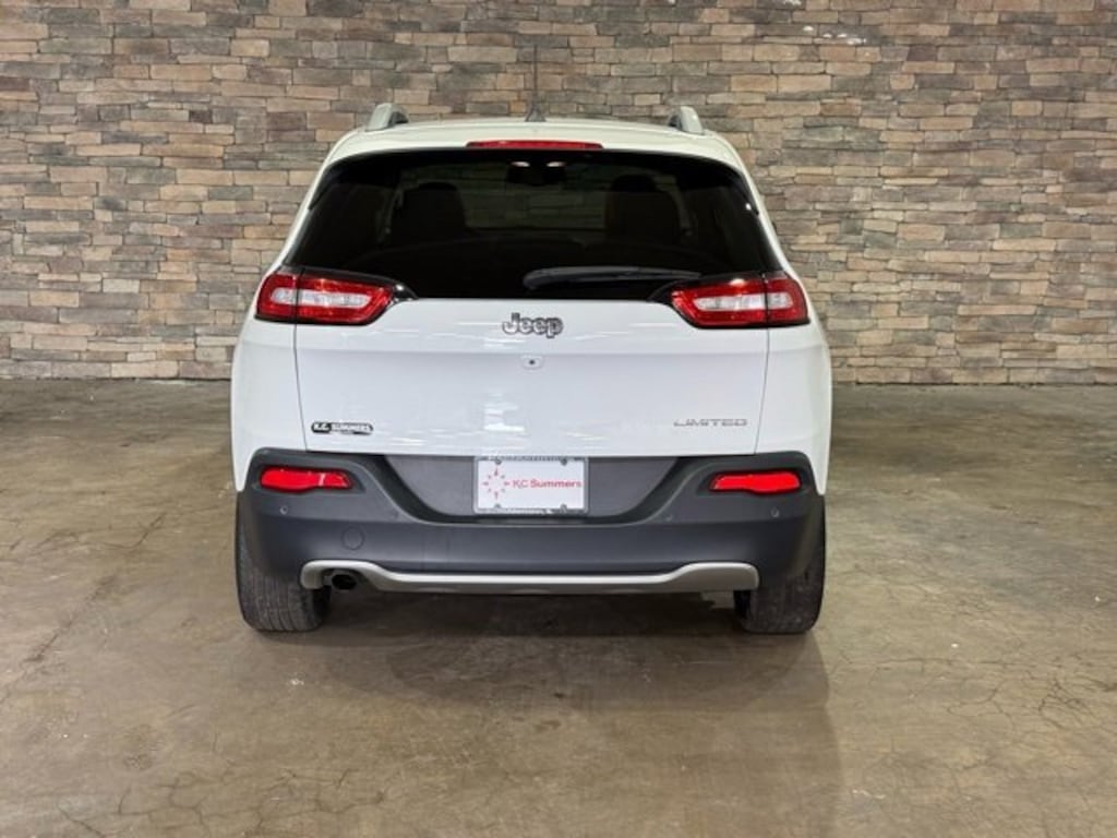 Used 2018 Jeep Cherokee Limited FWD SUV