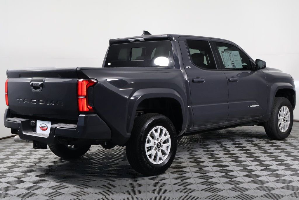 2025 Toyota Tacoma SR5 photo 4