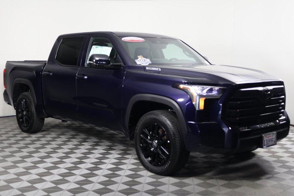 2025 Toyota Tundra Limited photo 3
