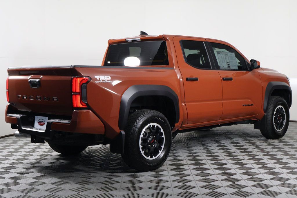 2025 Toyota Tacoma TRD Off-Road photo 4