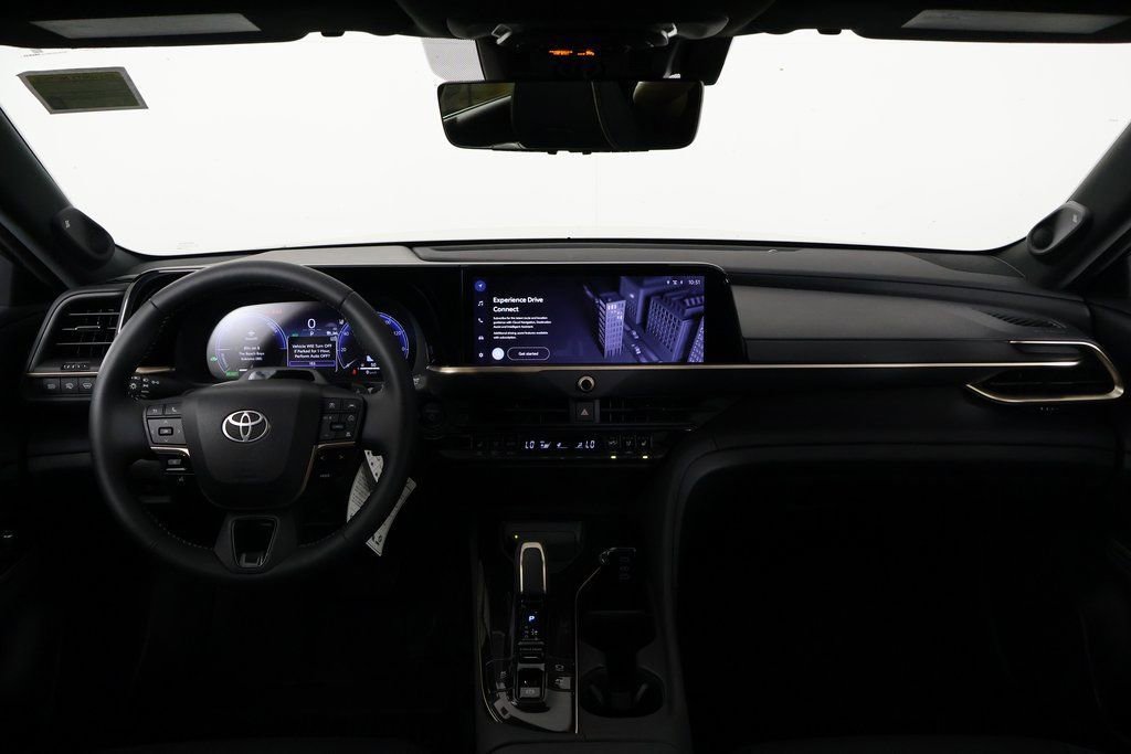 2026 Toyota Crown Signia Limited photo 4