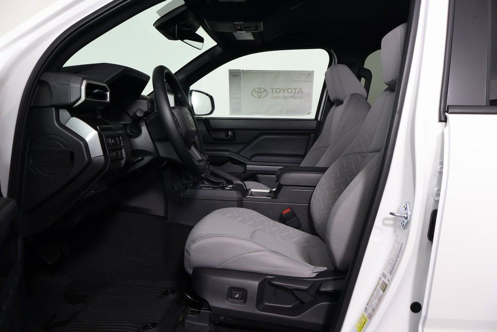 2026 Toyota Tacoma SR5 photo 5