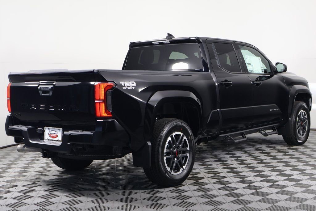 2026 Toyota Tacoma TRD Sport photo 2