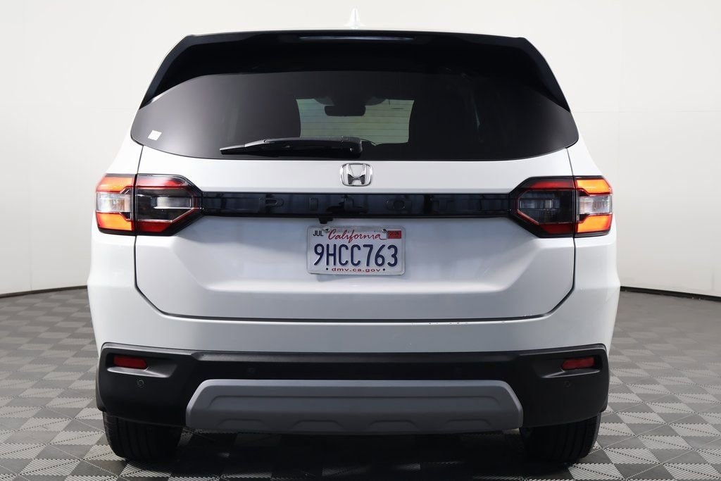2023 Honda Pilot EX-L 7 Passenger photo 5