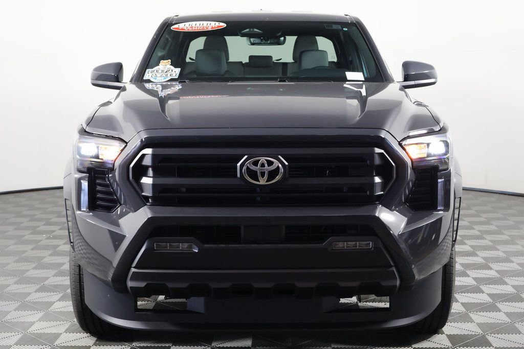 2025 Toyota Tacoma SR5 4x4 photo 2