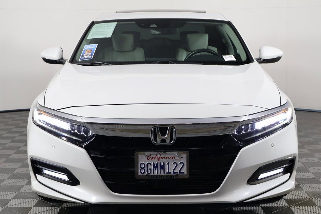 2018 Honda Accord Touring photo 2