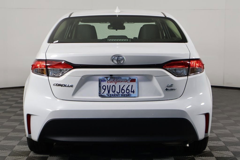 2026 Toyota Corolla Hybrid LE photo 5