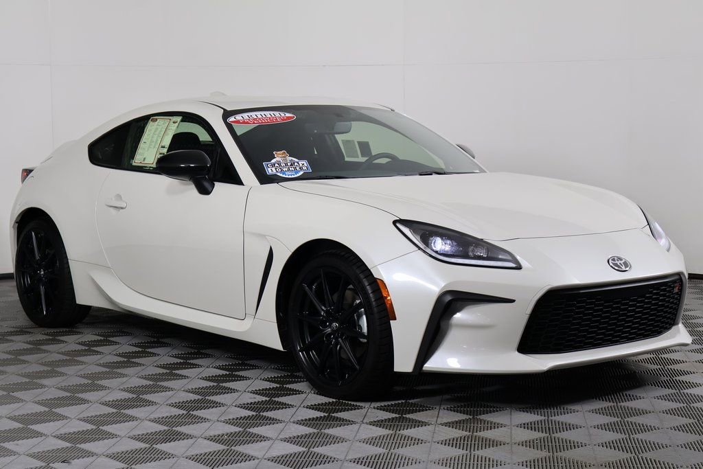 2025 Toyota GR86 Premium photo 3