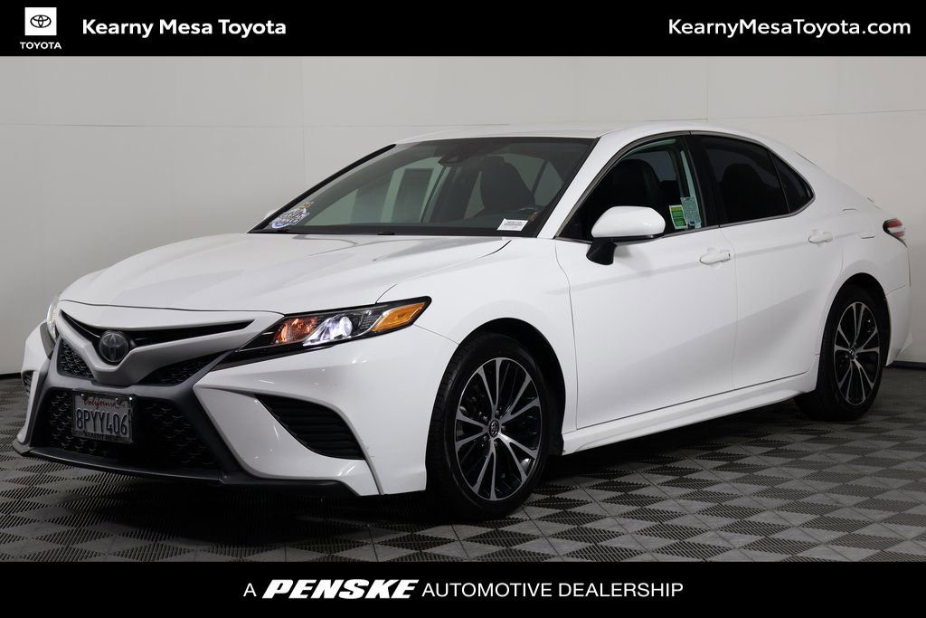 2020 Toyota Camry SE