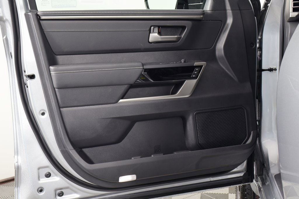 2026 Toyota Tundra Limited - Photo 7