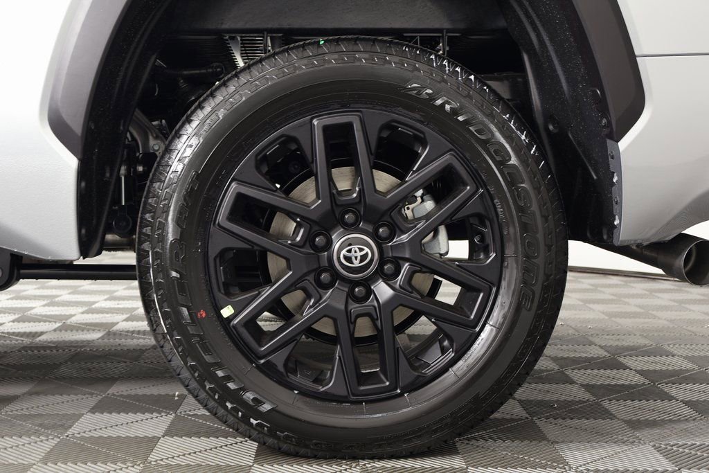 2026 Toyota Tundra Limited - Photo 10