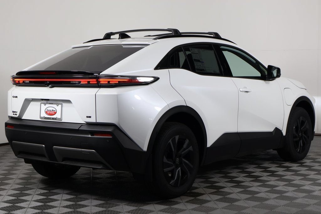 New 2026 Toyota C-HR SE SUV