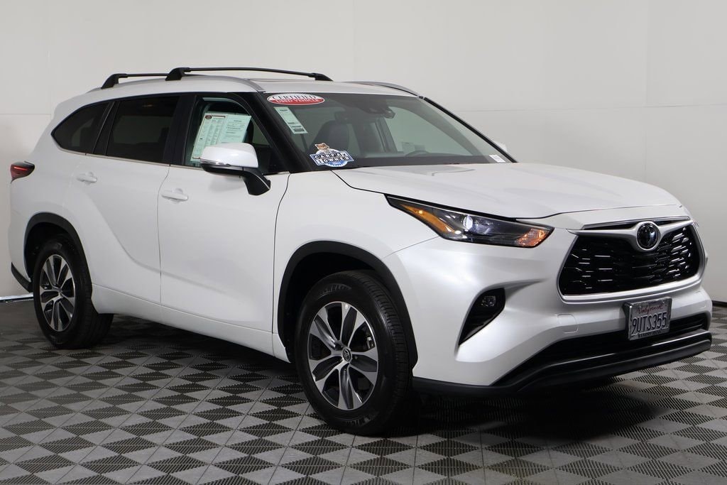Certified 2025 Toyota Highlander XLE SUV