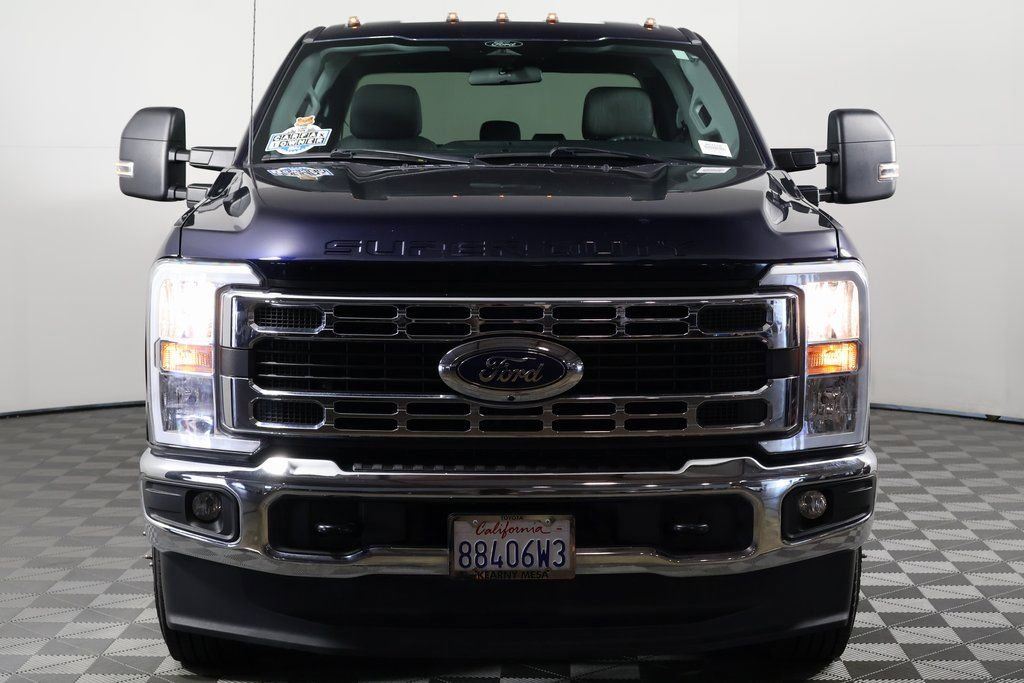 2024 Ford F-350 photo 2