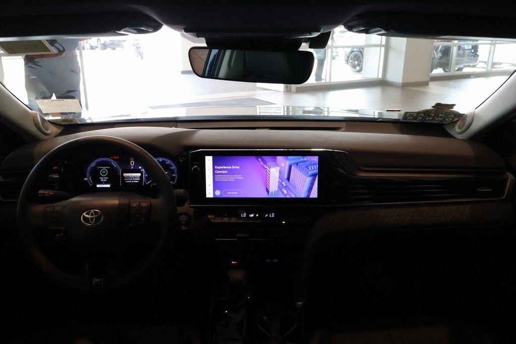 2026 Toyota Camry XLE - Photo 6