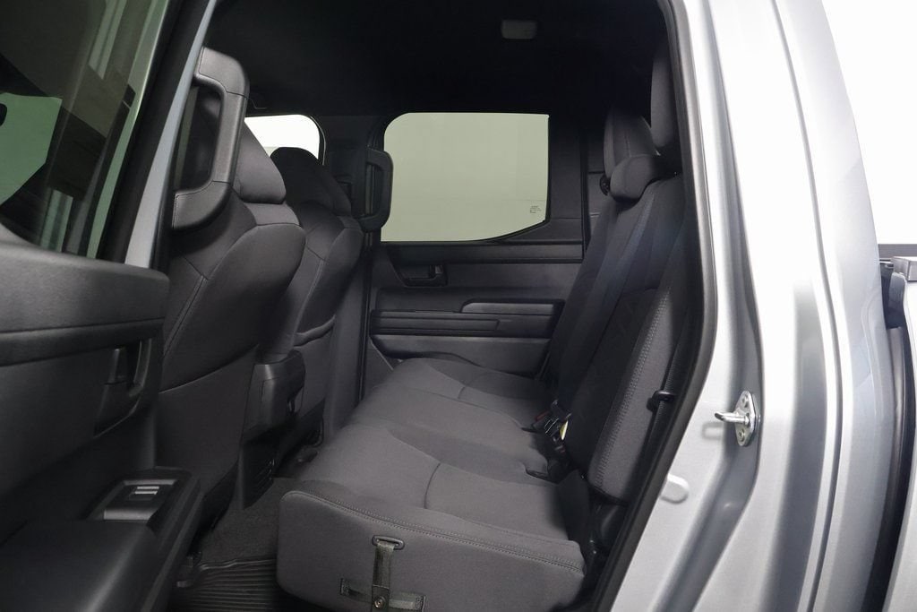 2026 Toyota Tacoma SR5 - Photo 6