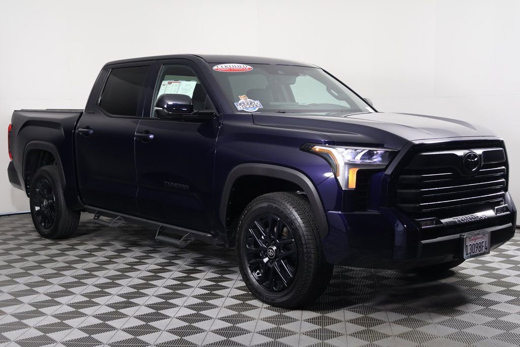 2025 Toyota Tundra Limited photo 3