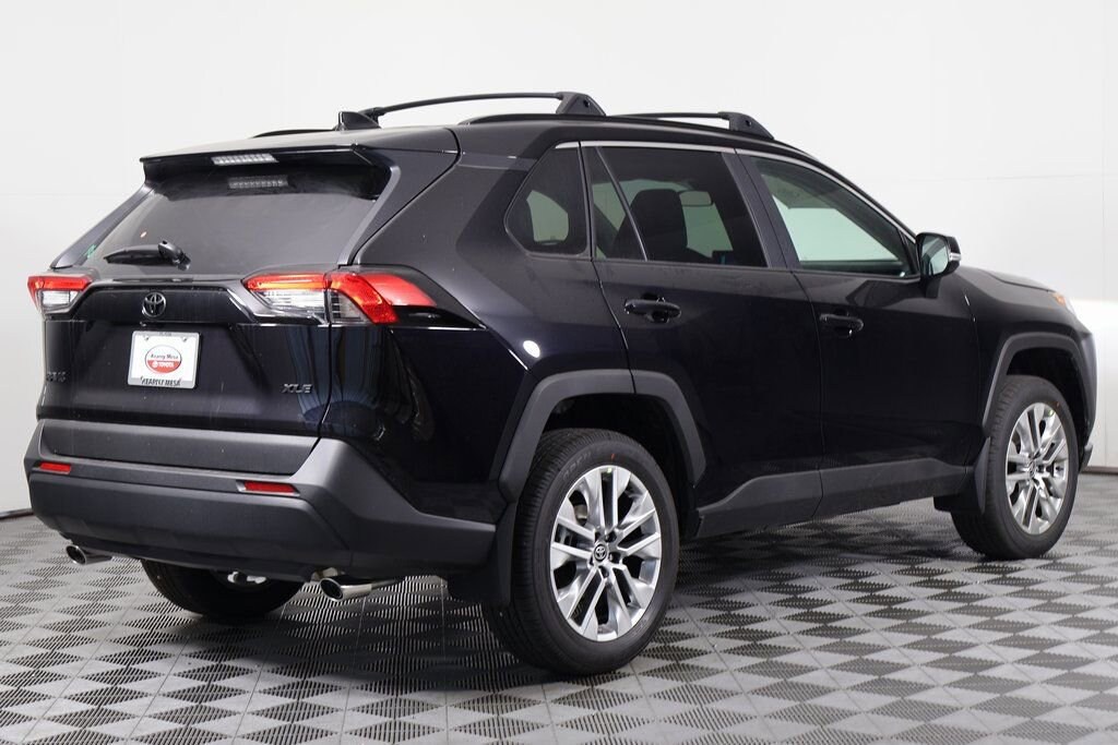 New 2025 Toyota RAV4 XLE Premium XLE PREM FWD SUV