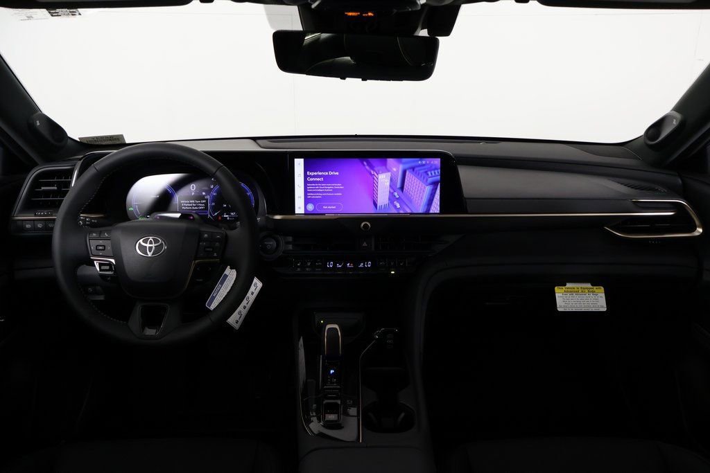 2026 Toyota Crown Signia Limited photo 4
