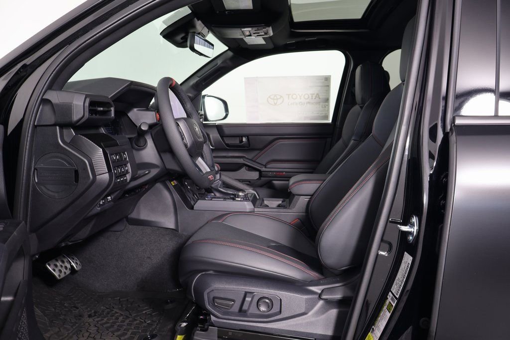 2026 Toyota Tacoma i-FORCE MAX TRD Pro photo 5