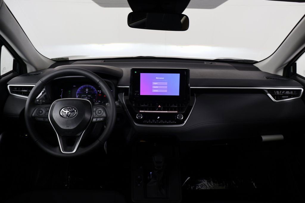 2026 Toyota Corolla Cross LE photo 4