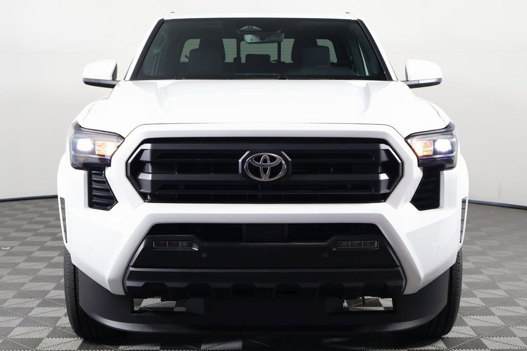 2025 Toyota Tacoma SR5 4x4 photo 2
