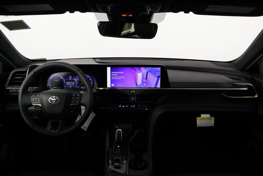 2026 Toyota Crown XLE photo 4