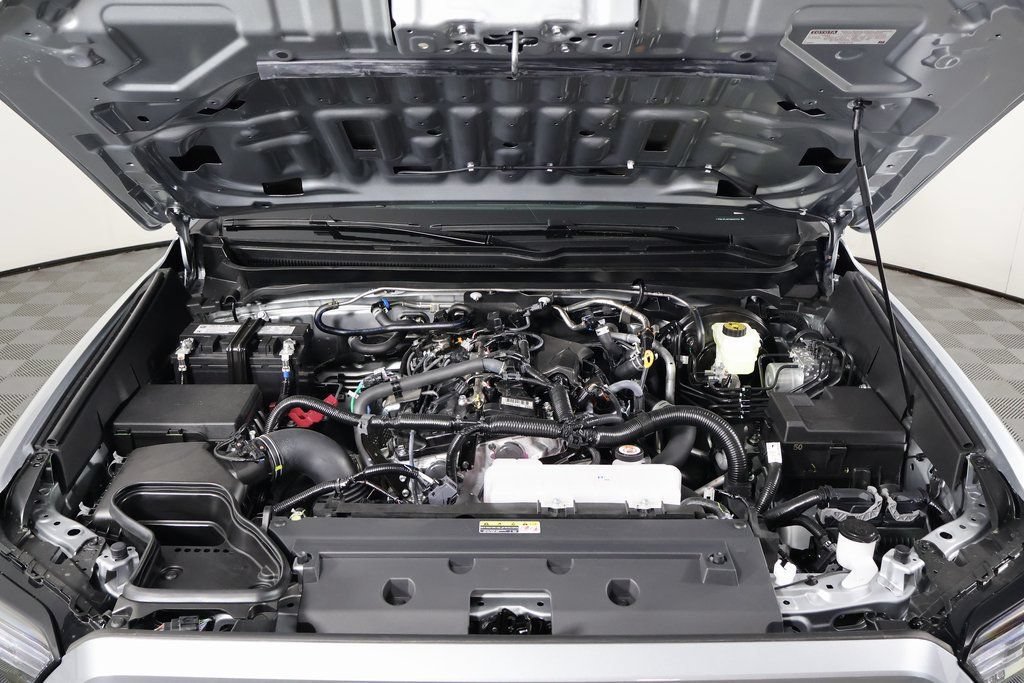 2026 Toyota Tacoma SR5 - Photo 9