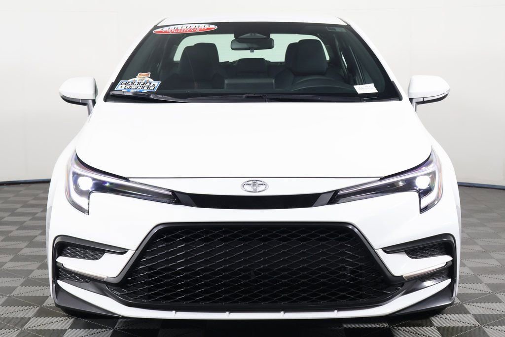 2025 Toyota Corolla SE photo 2