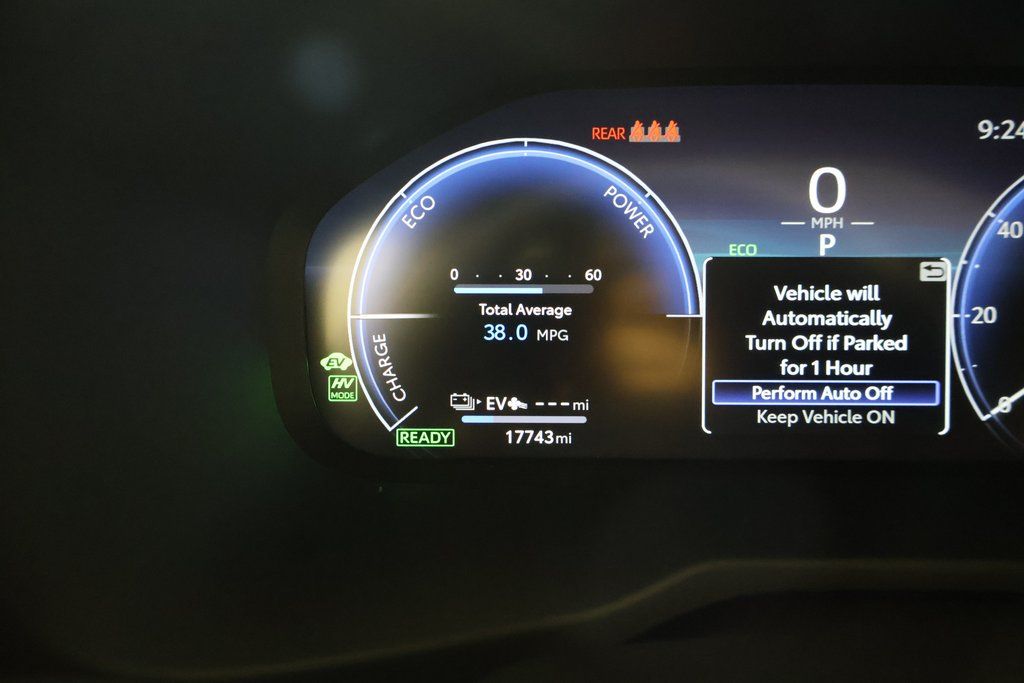 2025 Toyota RAV4 XSE - Photo 17
