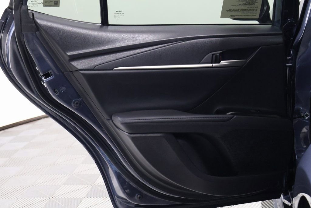 2026 Toyota Camry XSE - Photo 13