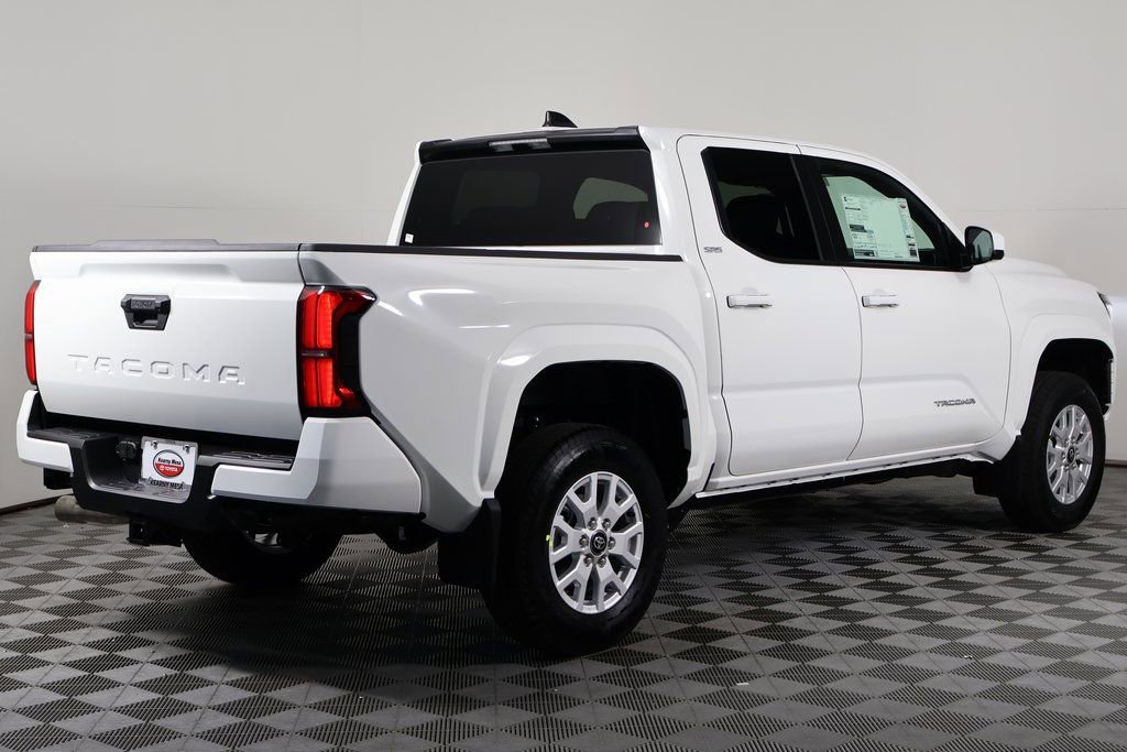 2025 Toyota Tacoma SR5 Double Cab photo 2