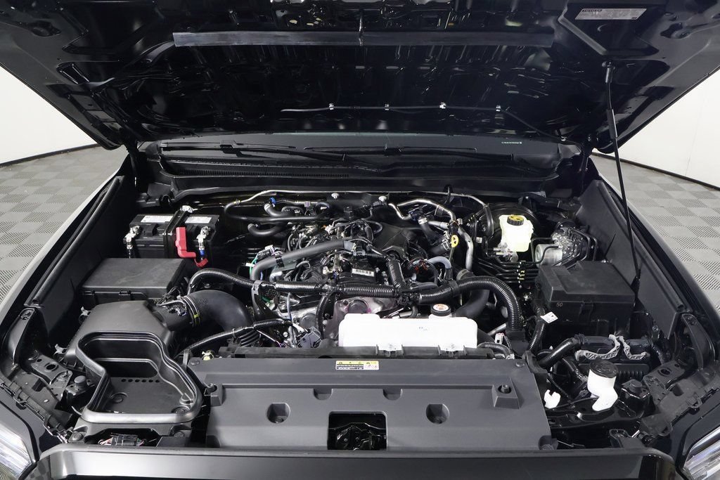 2026 Toyota Tacoma SR5 - Photo 9