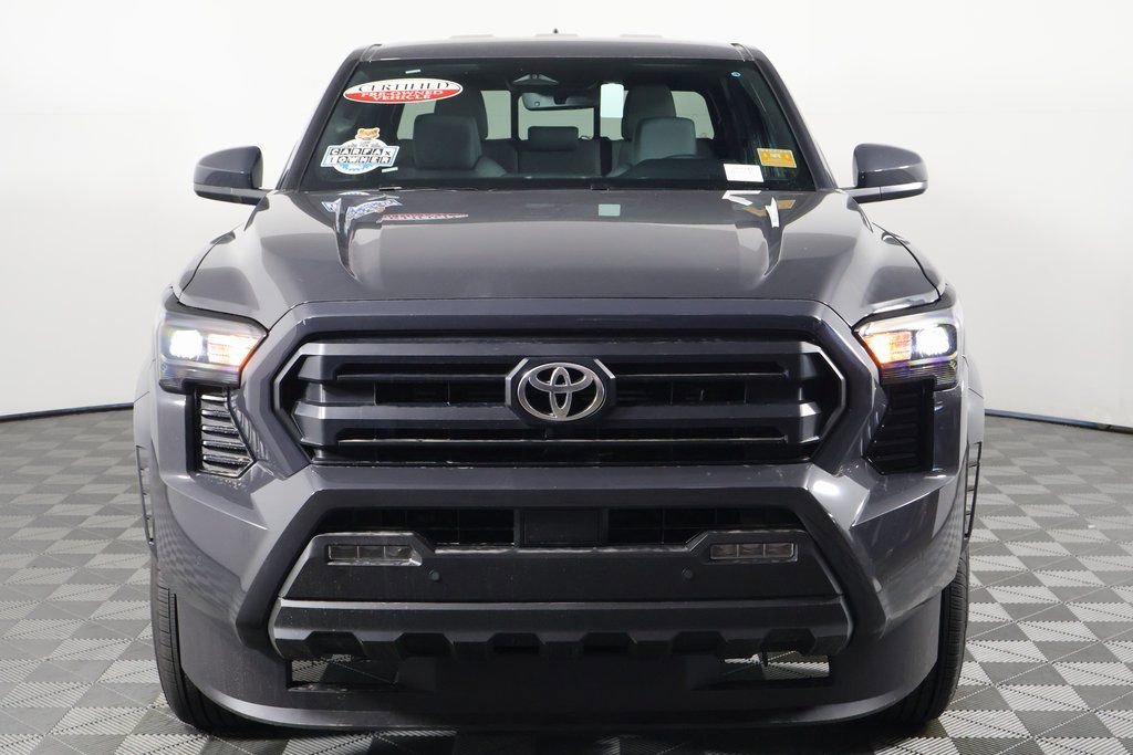 2025 Toyota Tacoma SR5 photo 2