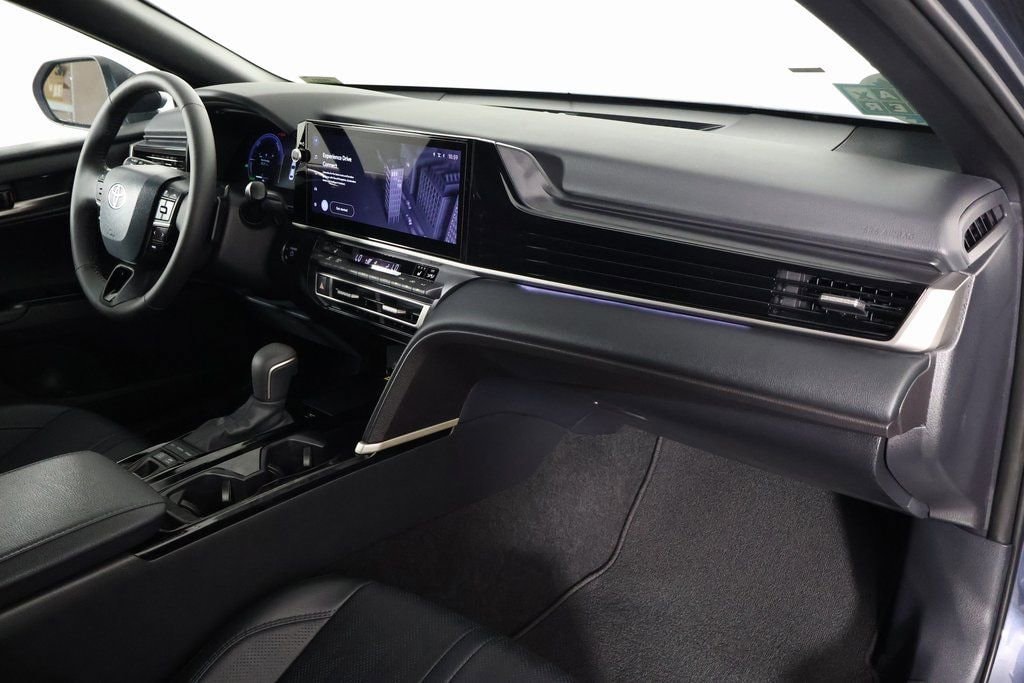 2026 Toyota Camry XSE - Photo 9